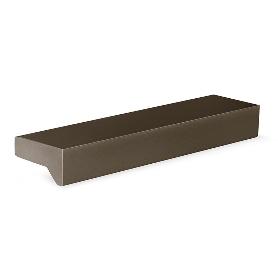 TIRADOR ALUMINIO MODELO ANGLE ACABADO MARRON METALIZ DIST. AGUJERO DIST. 64MM. (CAJA 25)